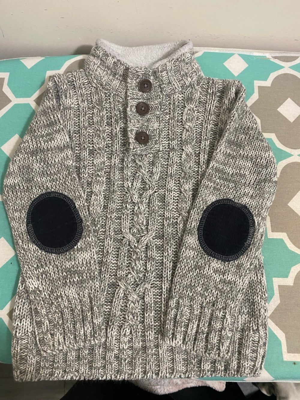 Kids Boys Gray Cable Knit Sweater with Buttoned Collar Size 4-5